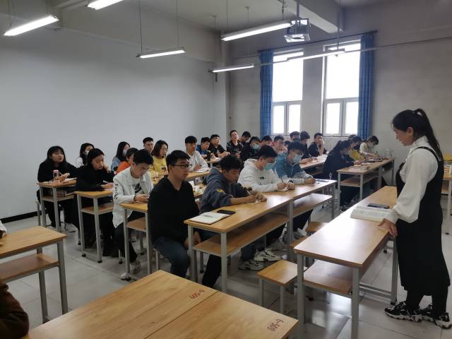 追忆峥嵘岁月,感悟伟大精神